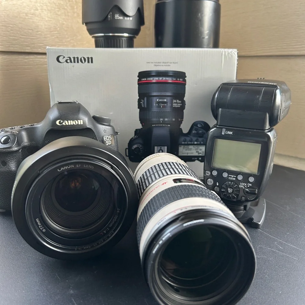 Canon Black Digital Camera Kit with Telephoto Lens